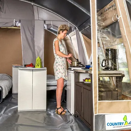 Luxusní stan Country Camp Nommerlayen