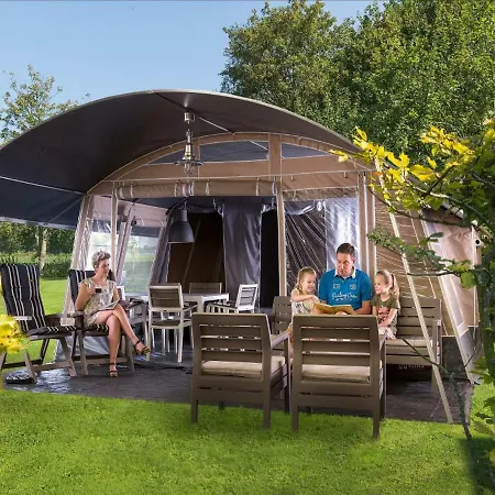 Luxusní stan Country Camp Nommerlayen Nommern