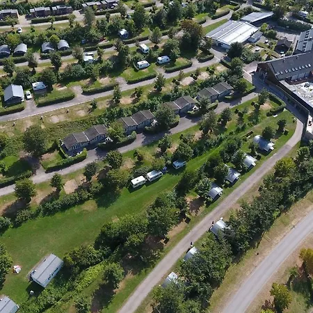 Luxusní stan Country Camp Nommerlayen 4*